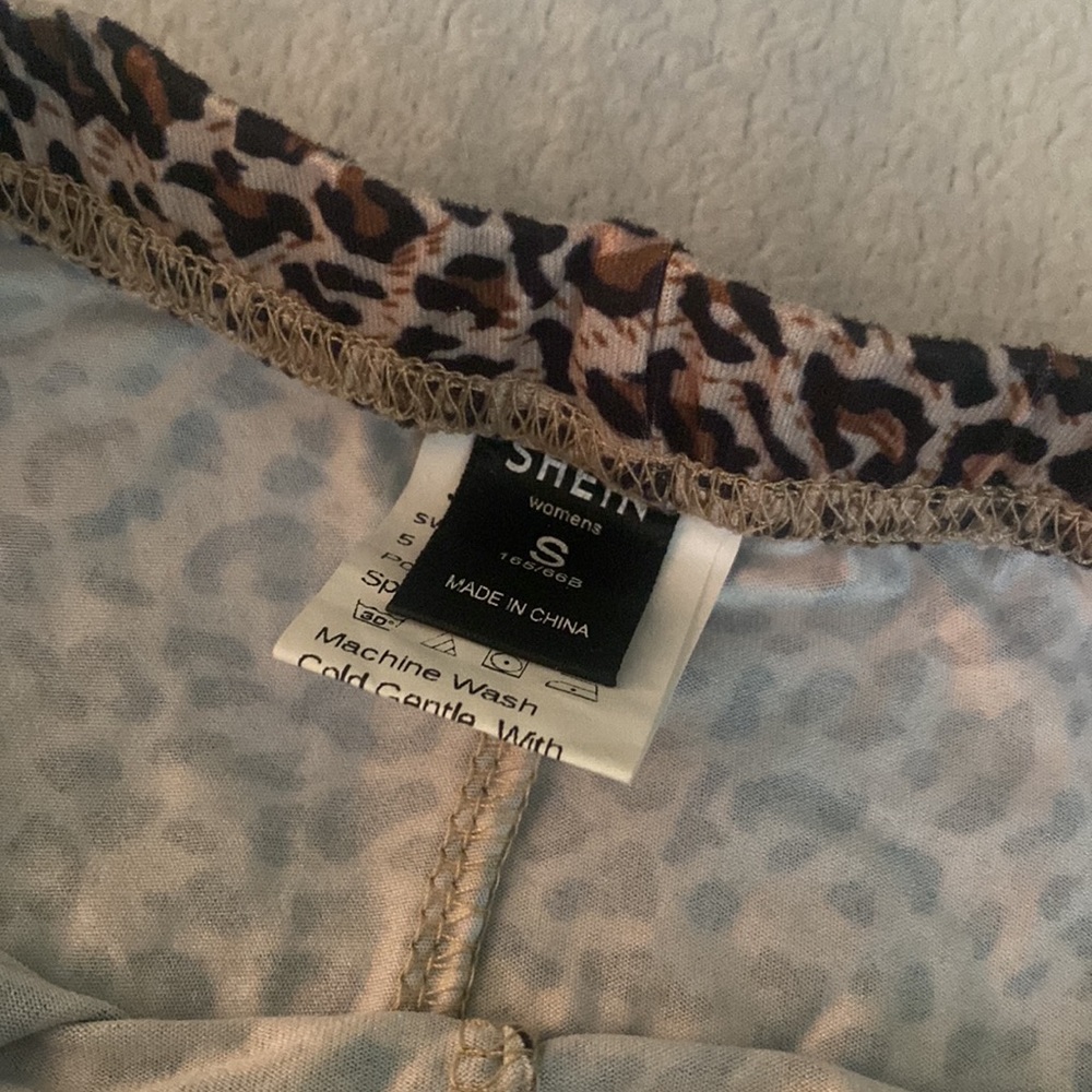Cheetah Leggings - Picture 2 of 2